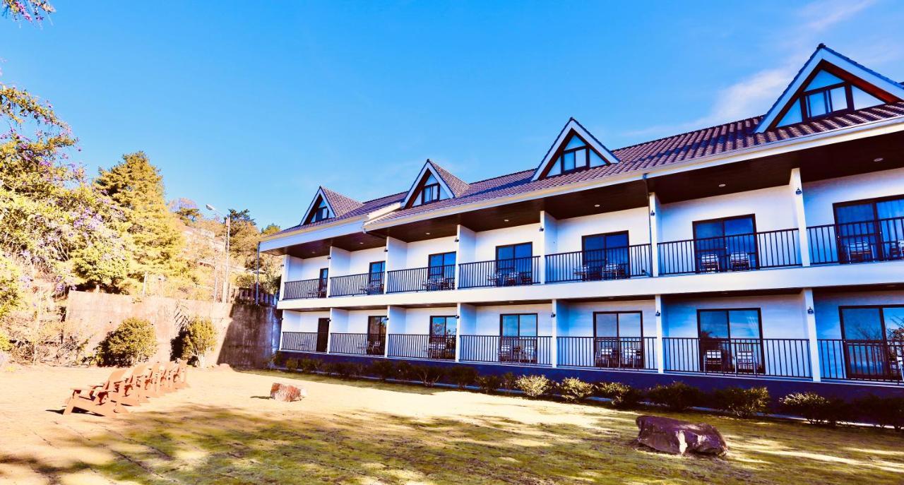 Junyi Landscape Villa Ренай Екстериор снимка