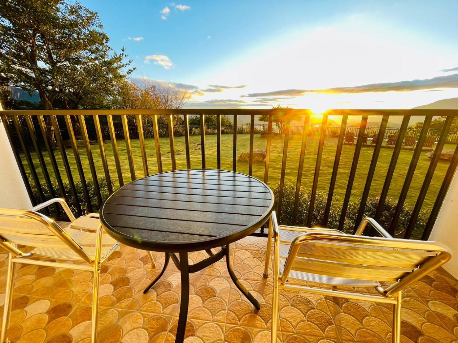 Junyi Landscape Villa Ренай Екстериор снимка