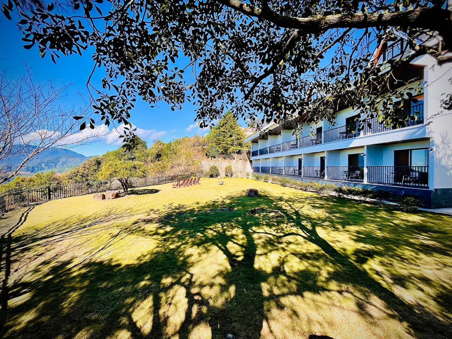Junyi Landscape Villa Ренай Екстериор снимка