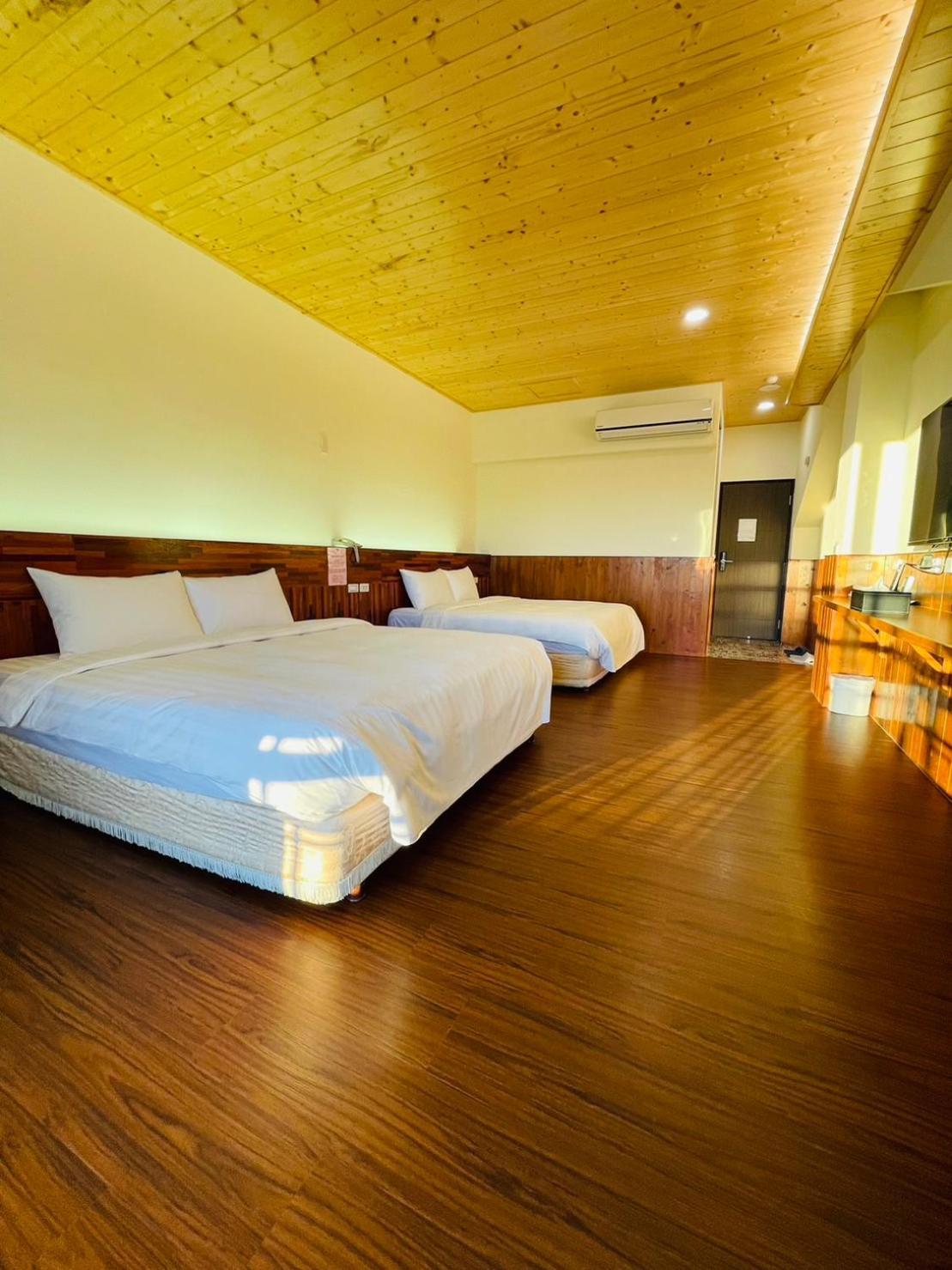 Junyi Landscape Villa Ренай Екстериор снимка